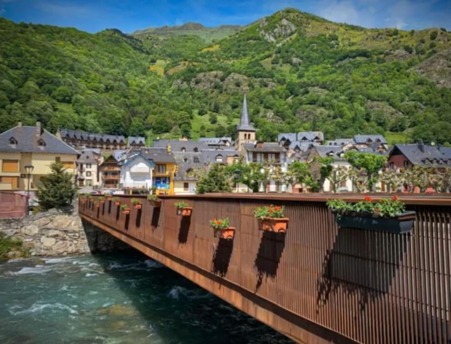 Mcastet, Casita Aranesa En El Valle De Aran Bossost Exterior foto